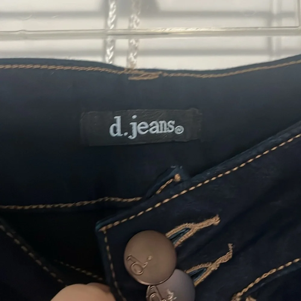 Jeans - Picture 3 of 4